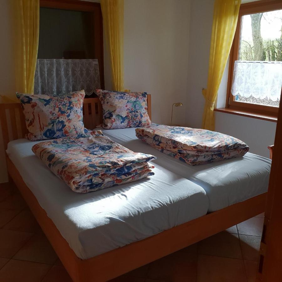 Ferienhaus Rhoenspass Mosbach  ภายนอก รูปภาพ