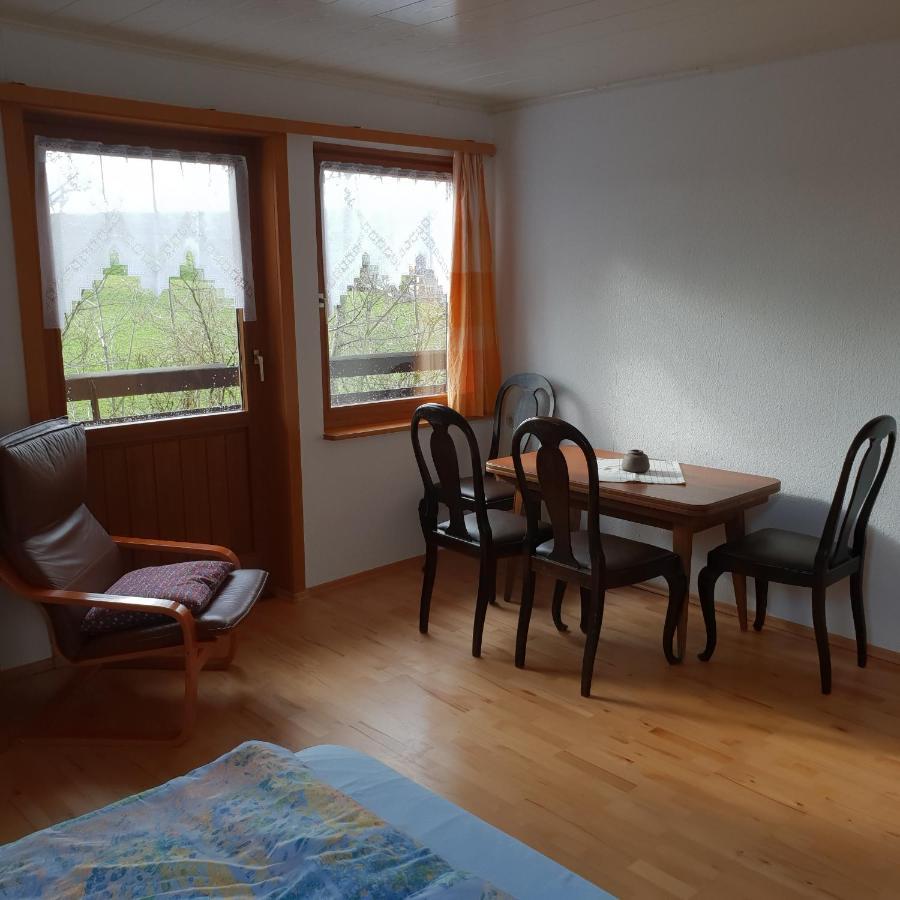 Ferienhaus Rhoenspass Mosbach  ภายนอก รูปภาพ
